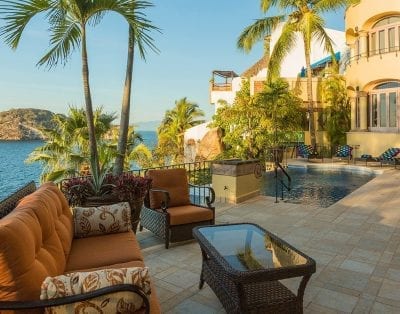 Luna Creciente Vallarta