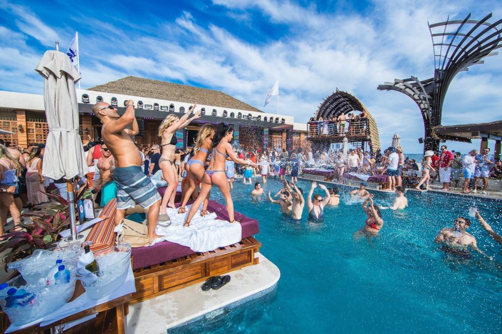 omnia dayclub