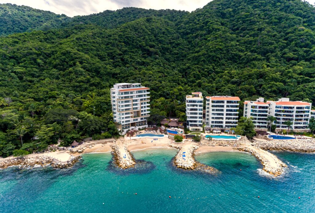 sierra del mar los arcos beach club