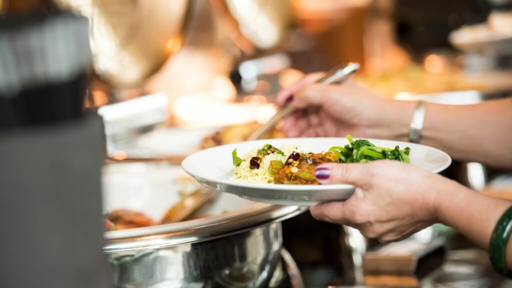 meals resort vs villa