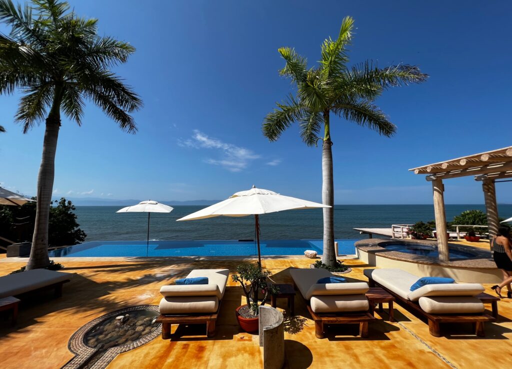 casa las caletas punta mita