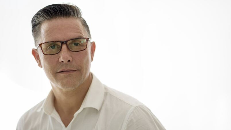 Image of Oliver Weickardt, the founder and CEO of Villa Experience, with a wealth of experience in luxury travel, especially in Punta Mita and Cabo, Mexico.